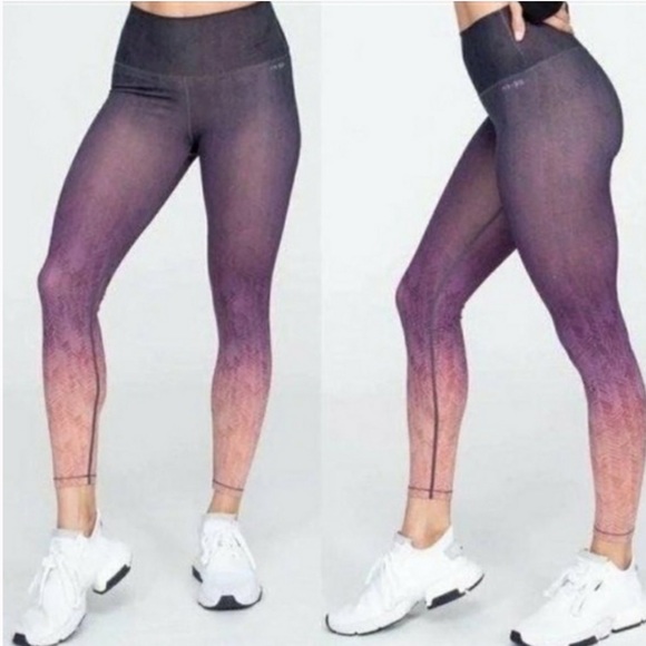 AR-33 Alpha High Waisted Ombré Legging - Picture 1 of 10
